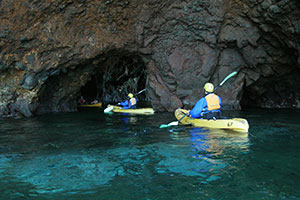 Kayaking In Sea Caves of Santa Cruz Island